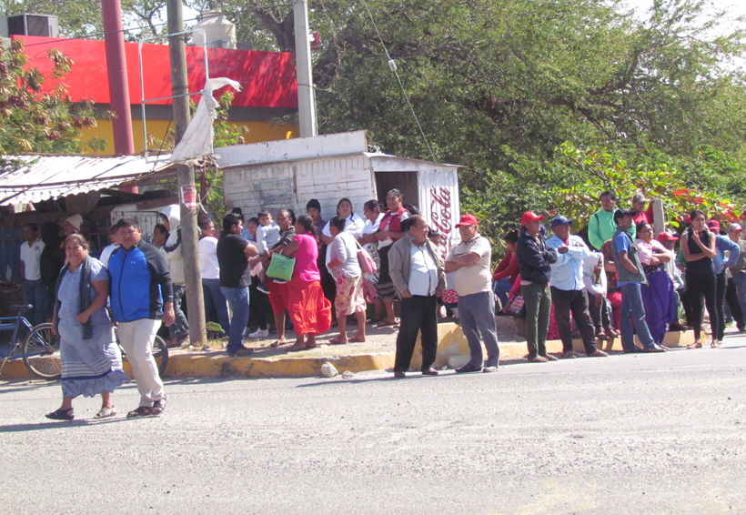Damnificados por el sismo exigen mesa con el Gobierno de Oaxaca