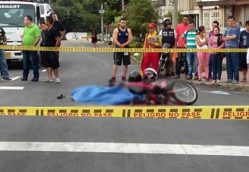 Motociclista muere tras ser arrollado por tráiler | El Imparcial de Oaxaca
