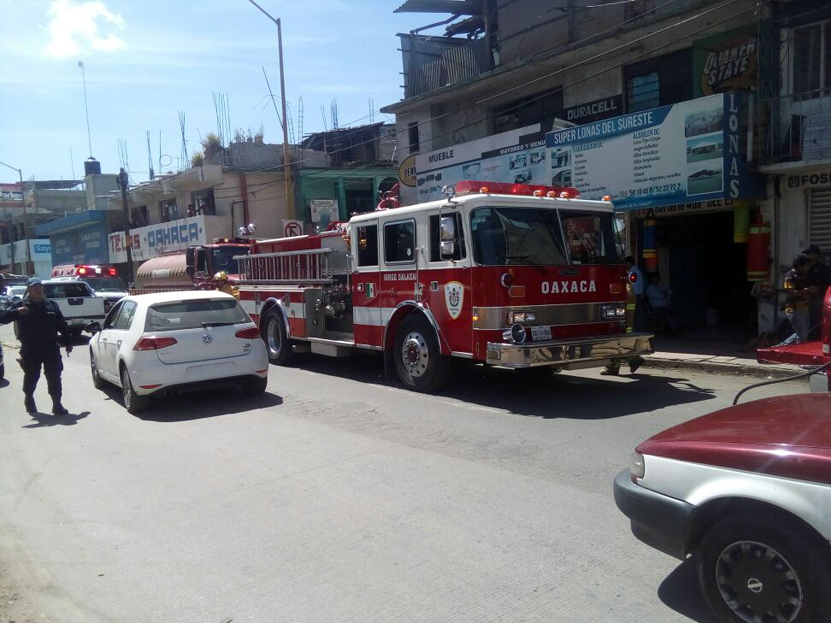 Fuego en vivienda de Arboledas, Oaxaca