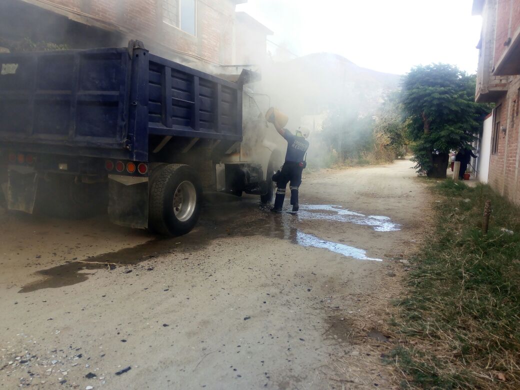 Arde camión en San Jacinto Amilpas, Oaxaca | El Imparcial de Oaxaca