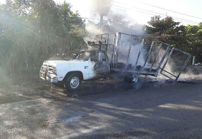 Arde camión en carretera | El Imparcial de Oaxaca