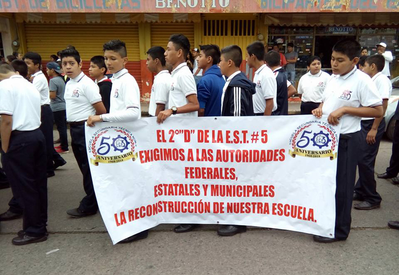 Demandan reconstrucción de aulas en Matías Romero, Oaxaca