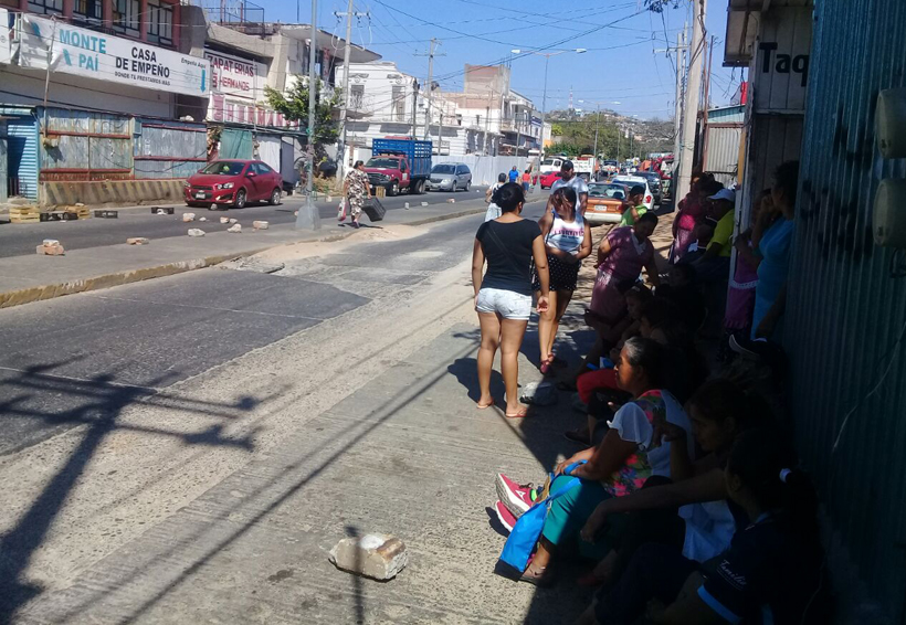 Desalojan a comerciantes de Salina Cruz, Oaxaca