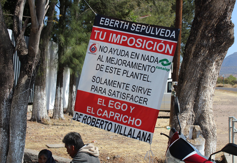 Efectúan paro en  el Conalep de Santiago Huajolotitlán, Oaxaca