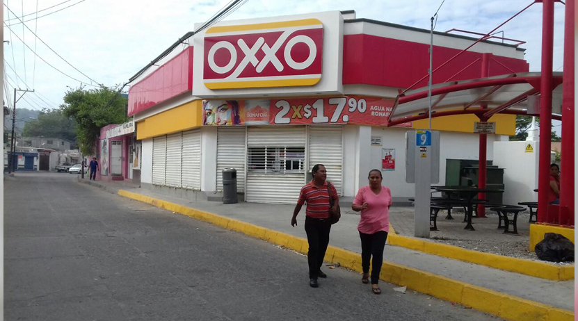 Comando armado roba Oxxo en Tehuantepec, Oaxaca | El Imparcial de Oaxaca