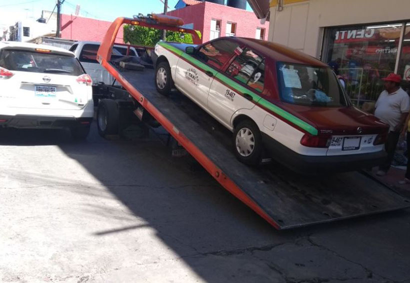 Embiste taxista a peatón en Huajuapan | El Imparcial de Oaxaca