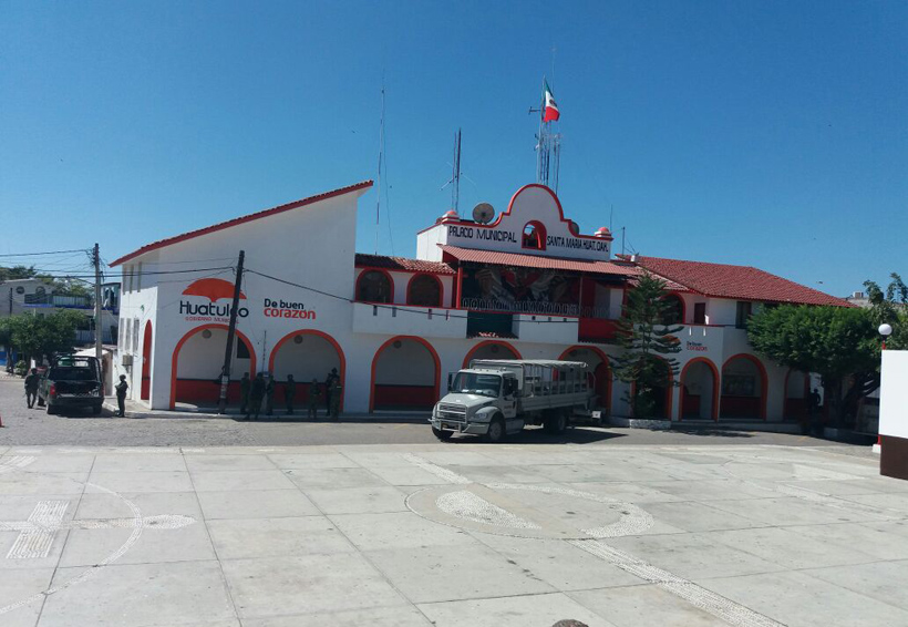 Lanzan artefacto explosivo contra en el municipio de Santa María Huatulco, Oaxaca