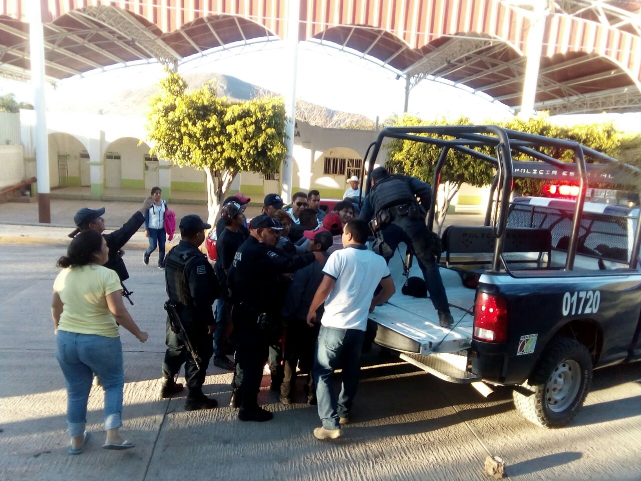 Agreden con machete a dirigente de Ovocom en Huajuapan, Oaxaca | El Imparcial de Oaxaca