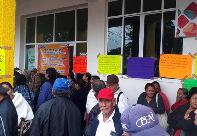 Municipio de Tuxtepec atiende a defraudados de Casur | El Imparcial de Oaxaca