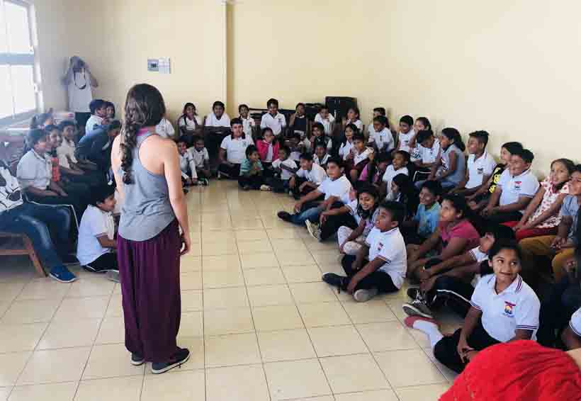Organizaciones sociales conviven con estudiantes del Istmo de Oaxaca