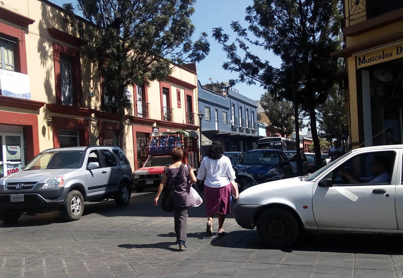 Peatones de Oaxaca en el olvido