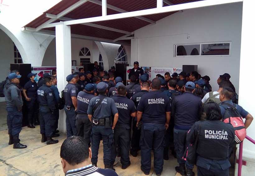 Policías se rebelan  contra el presidente de Matías Romero, Oaxaca | El Imparcial de Oaxaca