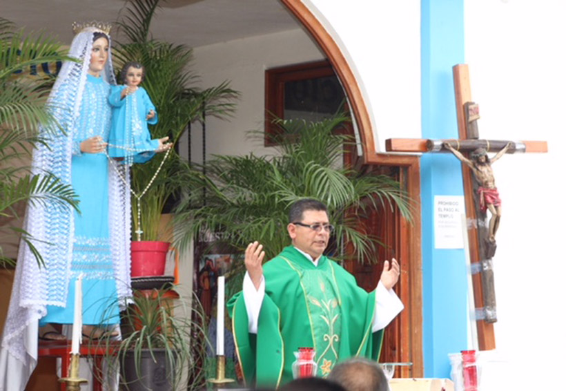 Celebra párroco de El Rosario 16 años de vida sacerdotal | El Imparcial de Oaxaca