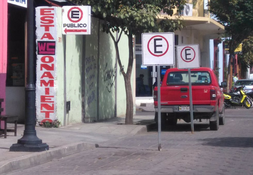 Serio “dolor de cabeza” estacionarse en Oaxaca