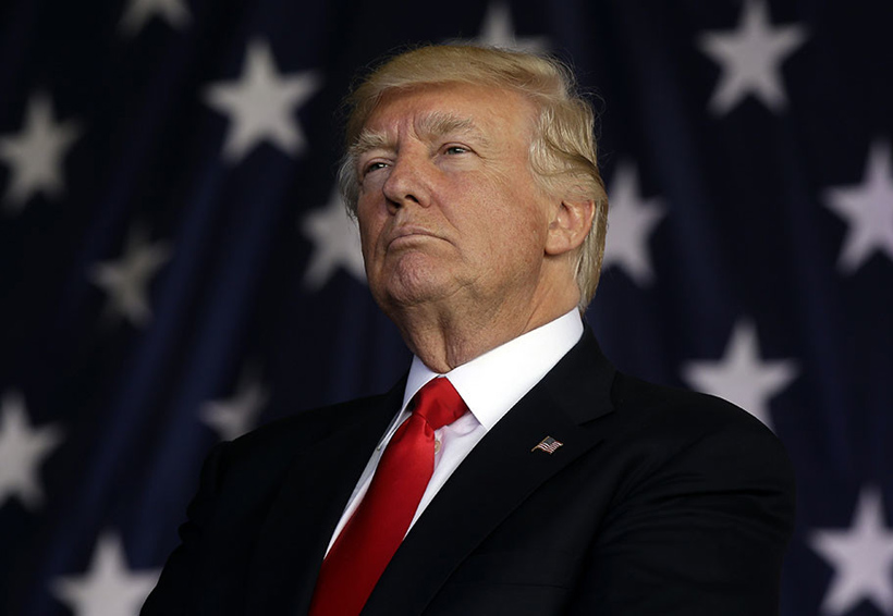 Escuelas deben advertir a pistoleros que si entran morirán: Trump