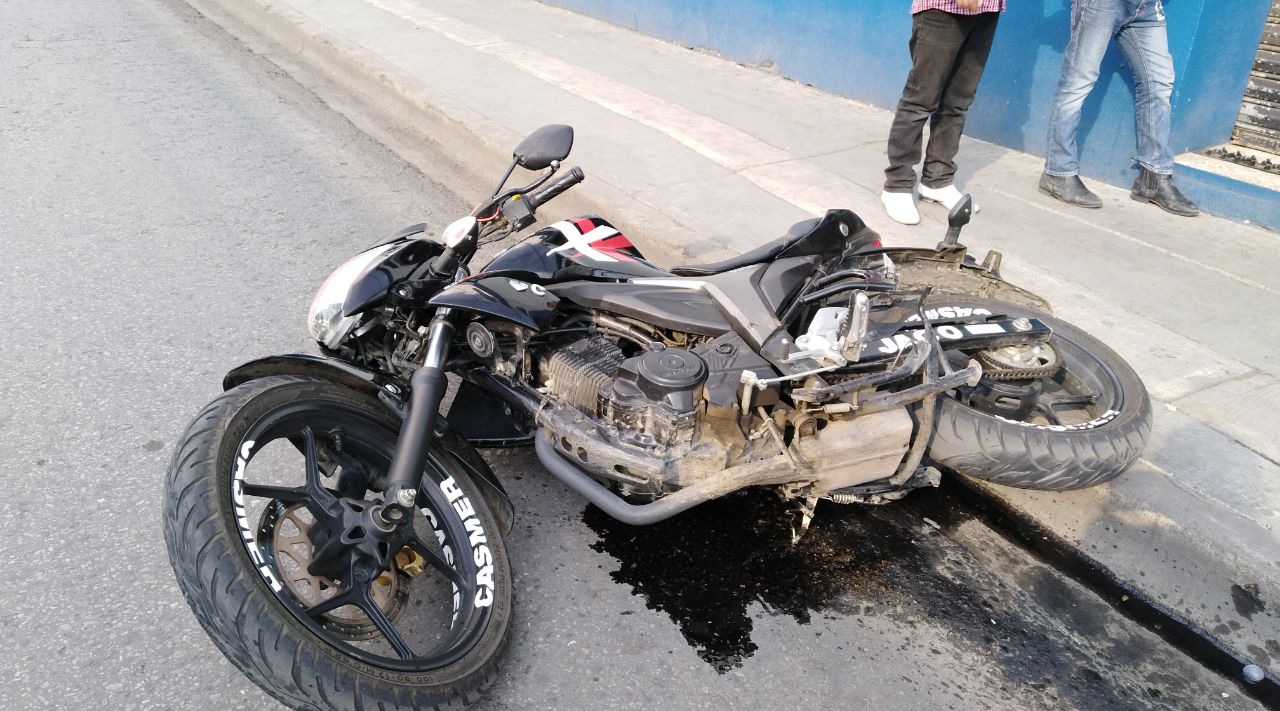 Automovilista atropella a motociclista en el centro de Oaxaca | El Imparcial de Oaxaca