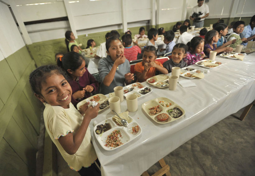 Combate DIF Oaxaca desnutrición con cocinas comunitarias