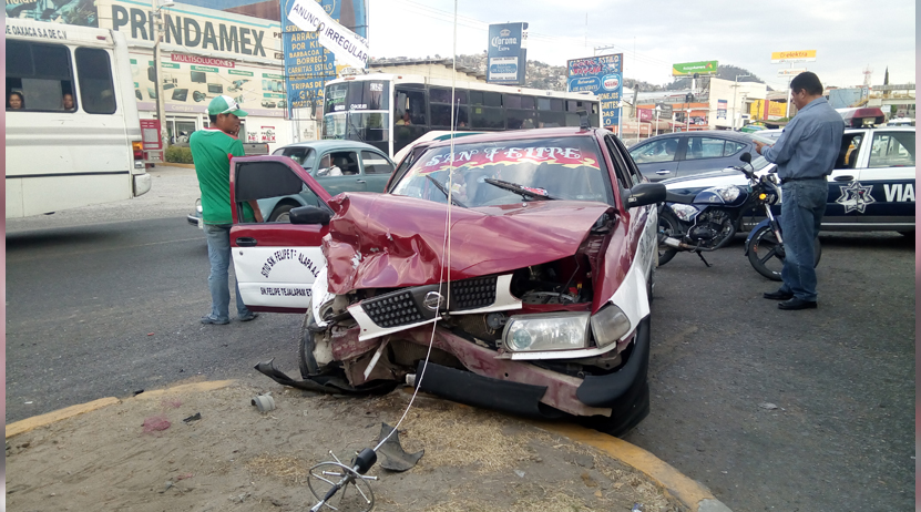 Choca taxi con un vehiculo en Santa Rosa Panzacola, Oaxaca; cinco lesionados | El Imparcial de Oaxaca Choca taxi con un vehiculo en Santa Rosa Panzacola, Oaxaca; cinco lesionados | El Imparcial de Oaxaca