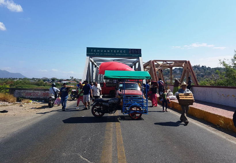 Engaña gobiernos federal y estatal a pobladores del Istmo de Oaxaca