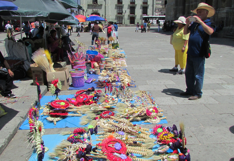 Esperan artesanos de palma de la Mixteca, tener buenas ventas en Oaxaca