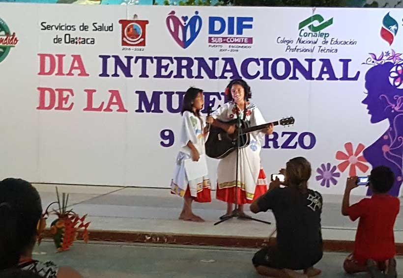 La Casa de la Cultura de Puerto Escondido celebra  en grande el Día de la Mujer