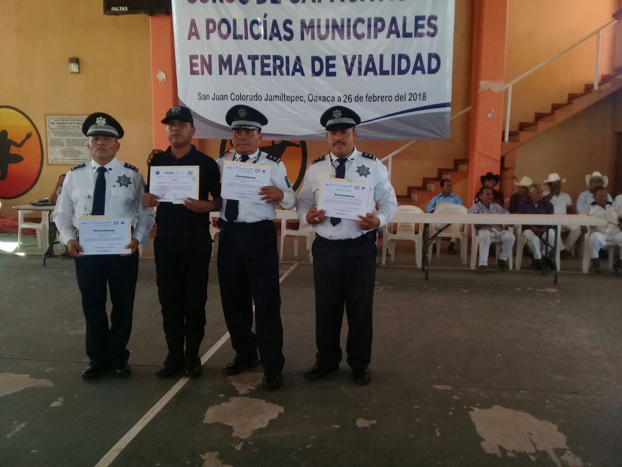 Policías concluyen curso de vialidad en Pinotepa Nacional, Oaxaca | El Imparcial de Oaxaca
