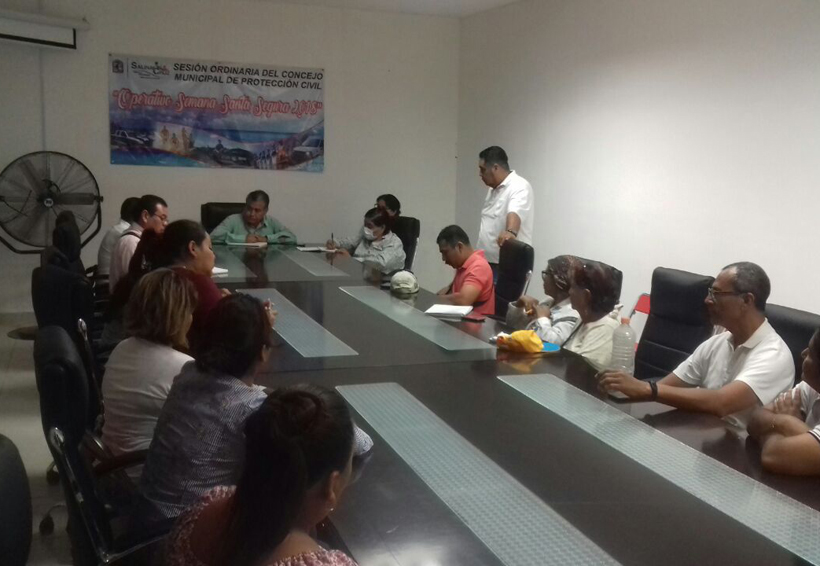 Padres de familia exigen reconstrucción de escuelas en Salina Cruz, Oaxaca