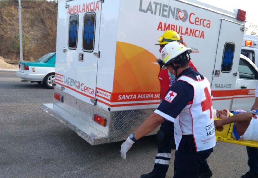 Remolque se desprende y deja dos lesionados en Huatulco