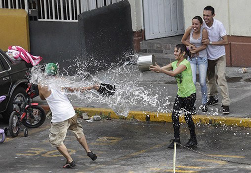 SAPAT llama a cuidar el agua en Sábado de Gloria - El Imparcial de Oaxaca