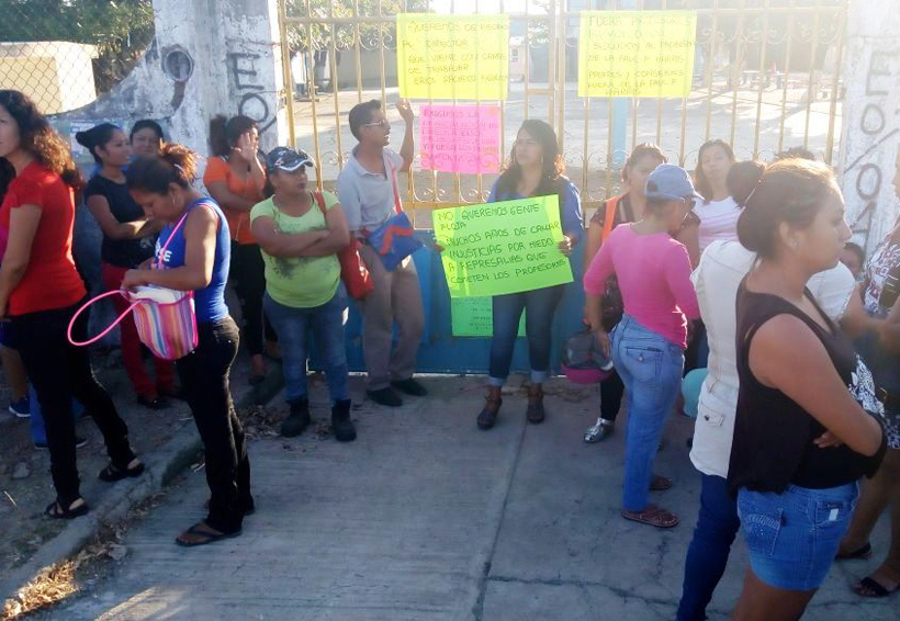 Tutores se rebelan contra maestros de Salina Cruz, Oaxaca | El Imparcial de Oaxaca
