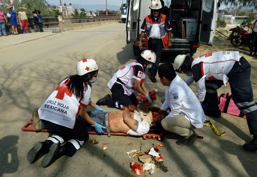 Taxista foráneo arrolla a un hombre en Oaxaca | El Imparcial de Oaxaca