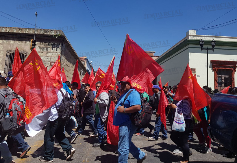 Oaxaca sitiada: grupos bloquean para exigir atención de autoridades | El Imparcial de Oaxaca