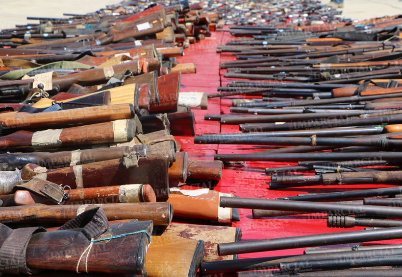 Sedena destruye más de 700 armas incautadas en Oaxaca