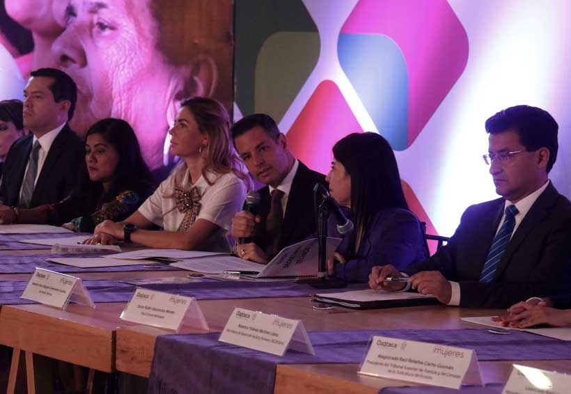 “Basta de todas las violencias contra las mujeres”; huelga feminista en Oaxaca