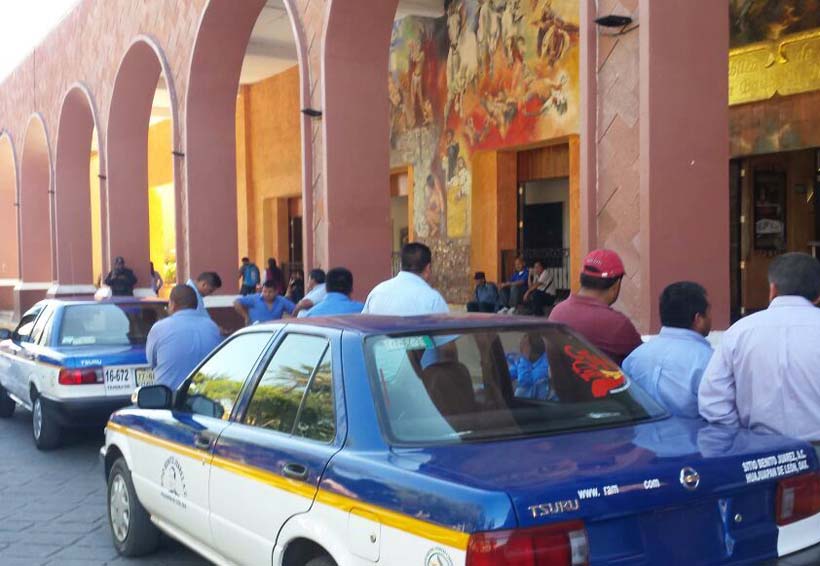 Amagan transportistas con  movilizaciones en Huajuapan de Léon, Oaxaca | El Imparcial de Oaxaca