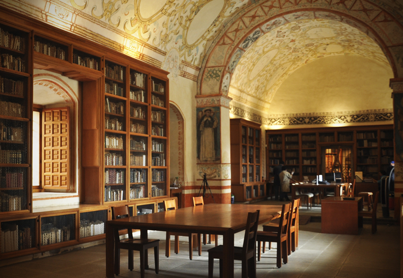 Celebra la biblioteca Burgoa su registro en la Memoria del Mundo