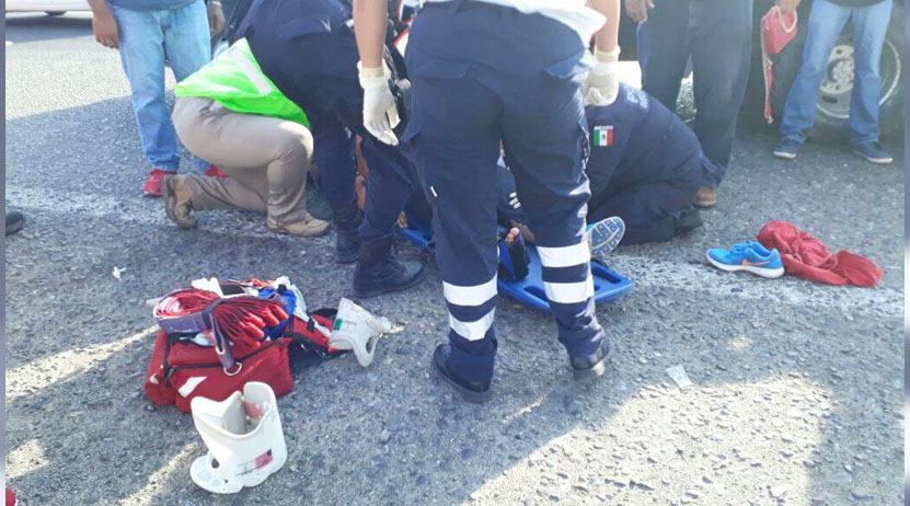 Veloz automóvil arrolla a joven y lo deja lesionado en Salina Cruz | El Imparcial de Oaxaca