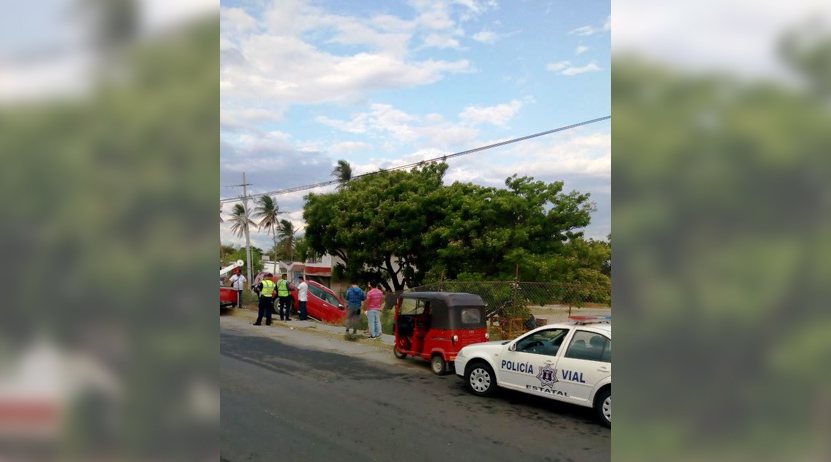 Se va al río con todo y ‘trucka de lujo’ en carretera transístmica de Juchitán | El Imparcial de Oaxaca