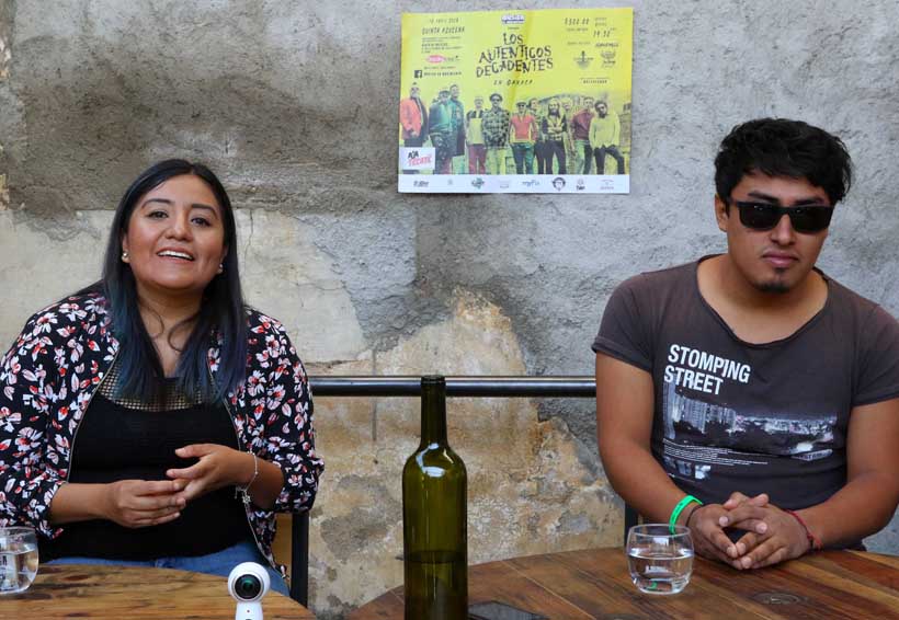 Los Auténticos Decadentes  siguen la fiesta en Oaxaca