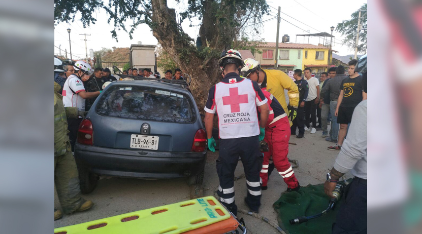 Jóvenes que chocaron contra un árbol en Xoxocotlán ya salieron del hospital | El Imparcial de Oaxaca