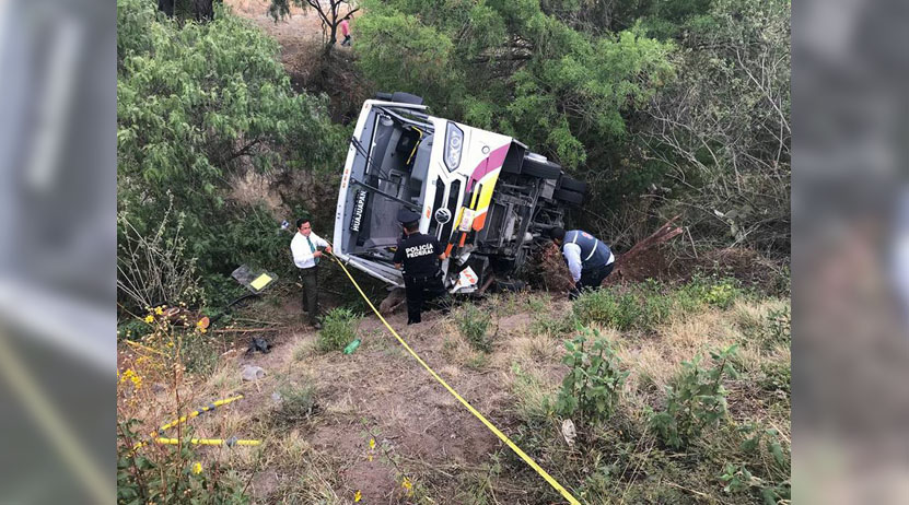 Camionazo deja un  muerto y 20 heridos en carretera Huajuapan-Tehuacán | El Imparcial de Oaxaca