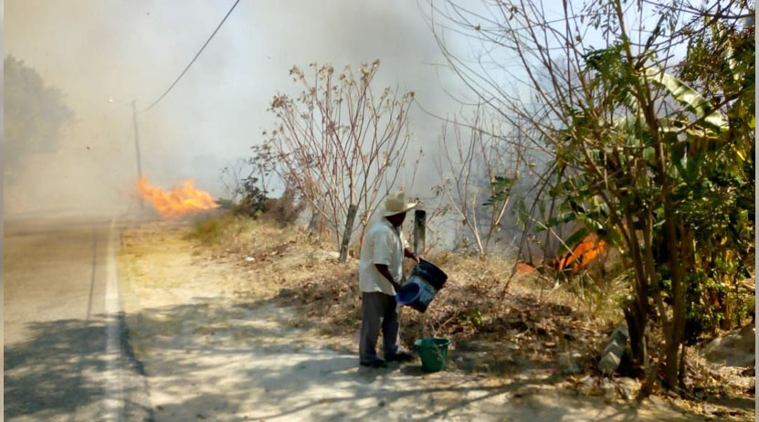 Arde Pochutla | El Imparcial de Oaxaca