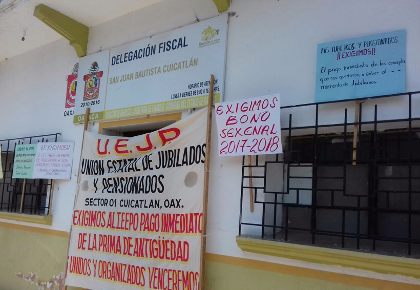 Protesta de la Unión  Estatal de Jubilados  afecta a contribuyentes | El Imparcial de Oaxaca