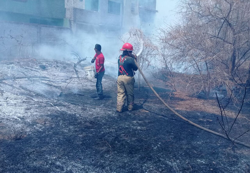 Pánico por incendio  en Santo Domingo Tehuantepec, Oaxaca