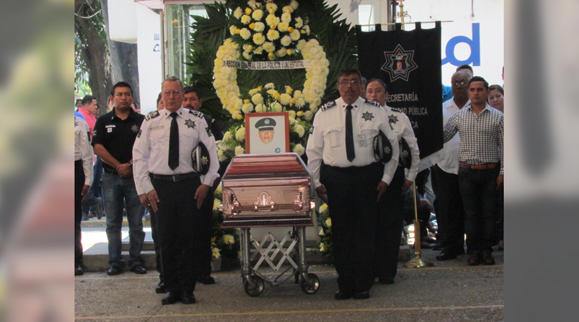 Último adiós a polícia vial asesinado en Tuxtepec, Oaxaca | El Imparcial de Oaxaca