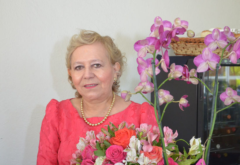 Yolanda recibe felicitaciones
