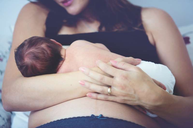 Después de dar a luz, este es el desgate que sufre el cuerpo de una mujer