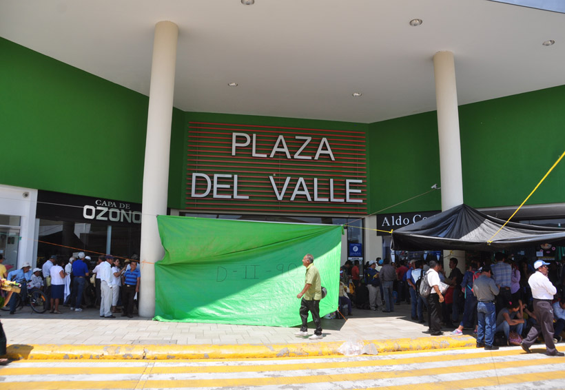 Video: Toman comercios durante 12 horas en Oaxaca | El Imparcial de Oaxaca