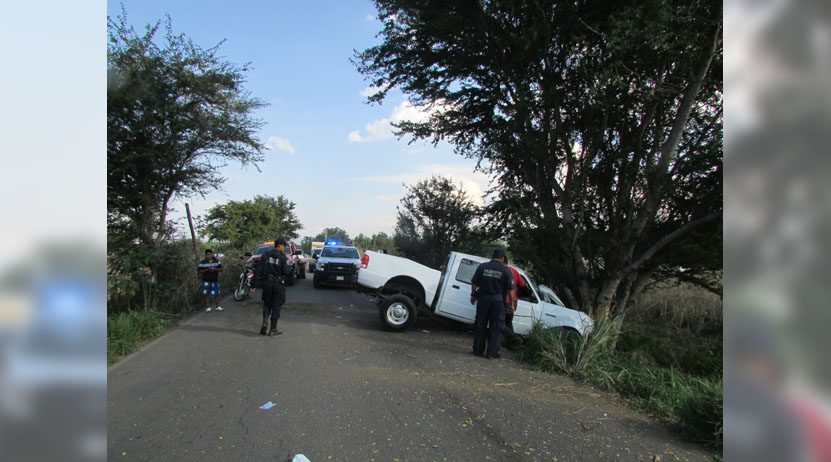 Atrapados entre fierros retorcidos en carretera a Zaachila | El Imparcial de Oaxaca