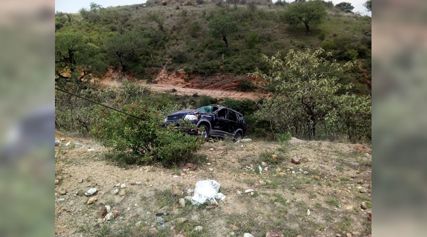 Vuelca camioneta en paraje Barranca Larga, Ejutla: tres lesionados | El Imparcial de Oaxaca